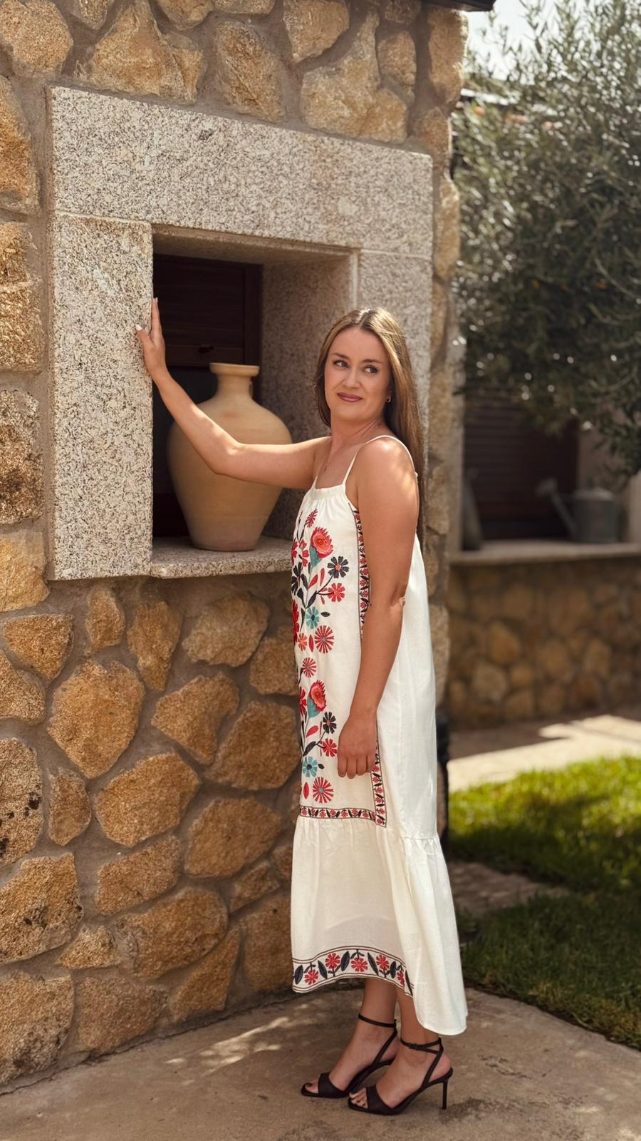 Vestido Bordado Jardín Floral